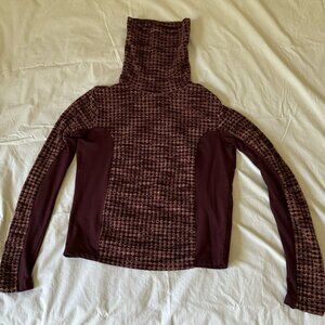 M Maroon Nike Pro Hyperwarm Turtleneck Athletic Shirt